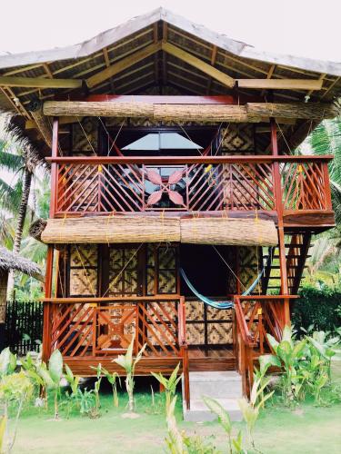 Taman di luar Ilakai Hostel