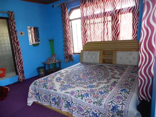 Gallery image of Alamdar guest house in Srinagar