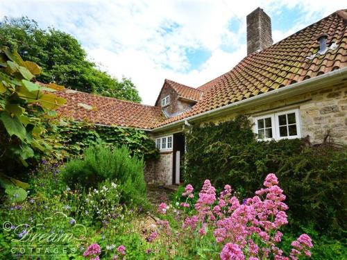 Sixpenny Cottage – Photos 2