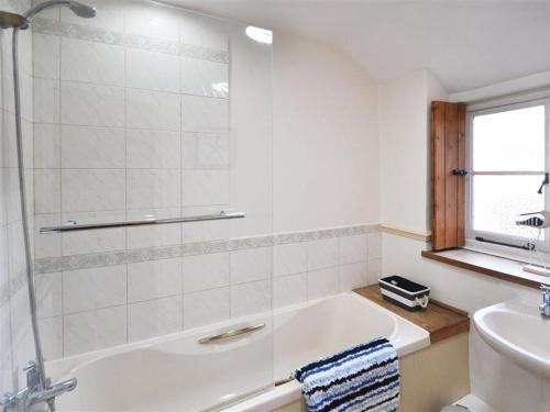 Vannituba majutusasutuses Ivy Cottage