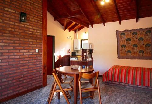 Χώρος καθιστικού στο Cabañas El Aguaribay