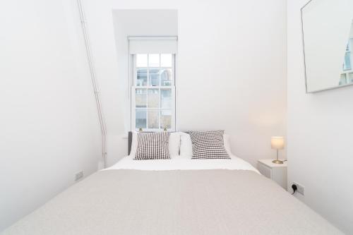Foto de la galería de New 2 Bed Apartment in Covent Garden en Londres
