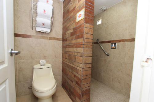 Koupelna v ubytování Hotel 5 inn