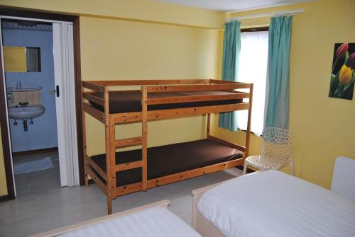 Bunk bed o mga bunk bed sa kuwarto sa Hotel Beco