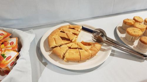 Makanan di atau berdekatan hotel