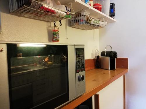 Una cocina o kitchenette en Gepflegte Ferienwohnung mit traumhafter Aussicht