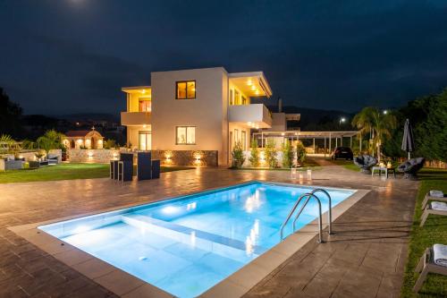 Πισίνα στο ή κοντά στο Amaen Luxury House