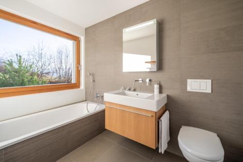 Koupelna v ubytování LAAX Homes - Casa Foppa