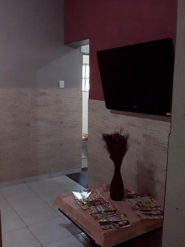 Televisyen dan/atau pusat hiburan di Pousada Mara Mar Niterói