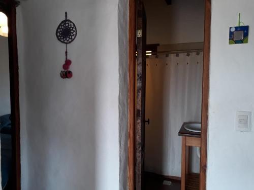 Koupelna v ubytování Cabañas Loma de El Pelao