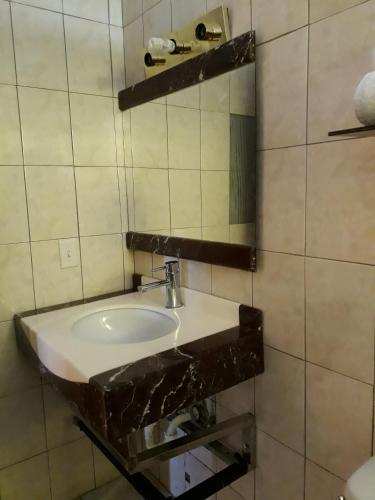 Un baño de Hostal Compostela Inn