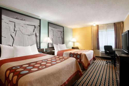 Gallery image of Super 8 by Wyndham Des Moines in Des Moines