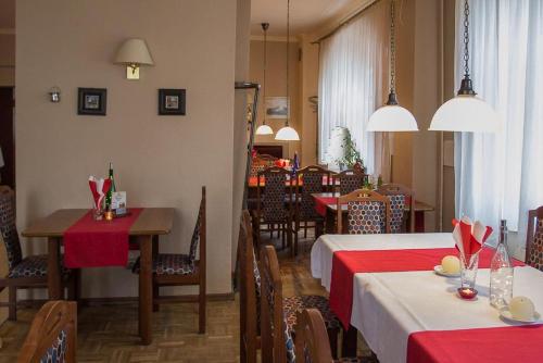 En restaurant eller et spisested på Hotel Karkonosze