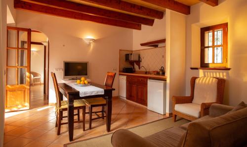 Χώρος καθιστικού στο Hotel Apartament Sa Tanqueta De Fornalutx - Adults Only
