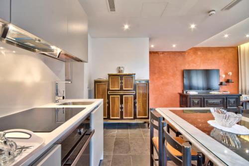 Kitchen o kitchenette sa U Collection - a Luxury Collection Suites, Valletta