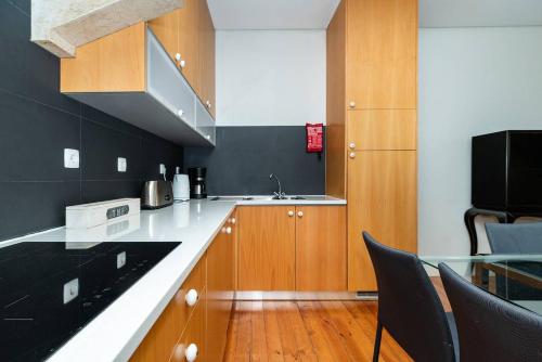 A kitchen or kitchenette at Renovated Apartments in Central Lisbon