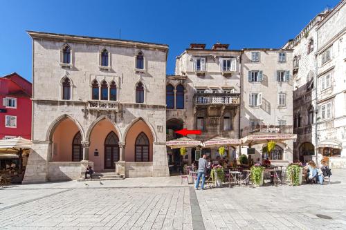 Luxury San Giovanni Apartment 1