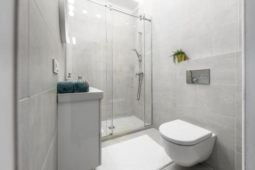 Ванная комната в City Center apartment by URBAN RENT