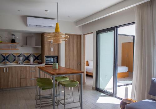 Dapur atau dapur kecil di Opal Suites Apartments