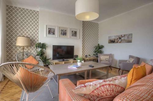 Santa Apolonia 7D - 6 Bedrooms