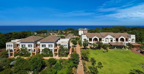 una vista aérea de una casa grande en Olle Resort & SPA, en Jeju