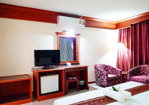 Gallery image of JP Emerald Hotel in Yasothon