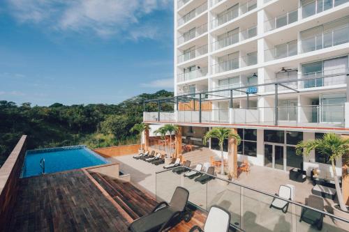 Bazén v ubytování Global Service´s Apartment nebo v jeho okolí