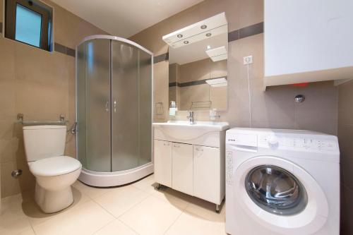 Luxury Pool Apartments near the sea photo 3