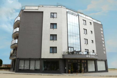 Το κτήριο όπου στεγάζεται  το ξενοδοχείο