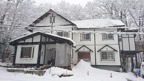 Hakuba Matata Lodge v zimě