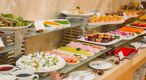 Jídlo v hotelu nebo okolí