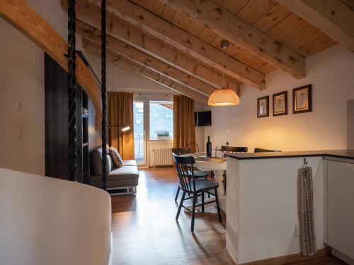 TV a/nebo společenská místnost v ubytování Malteserhaus Zermatt