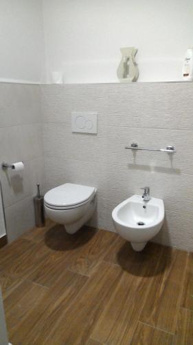 Ένα μπάνιο στο TalialETNA Apartments