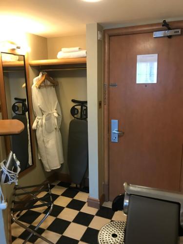 A bathroom at Mercure Wetherby Hotel 