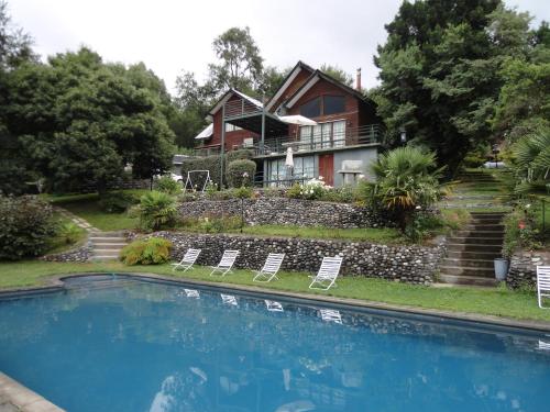 Swimmingpoolen hos eller tæt på Complejo Turístico Pucón