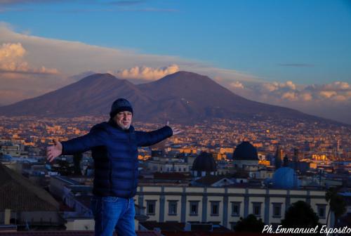 a man standing on top of a city at B&B Nel Regno di Napoli in Naples