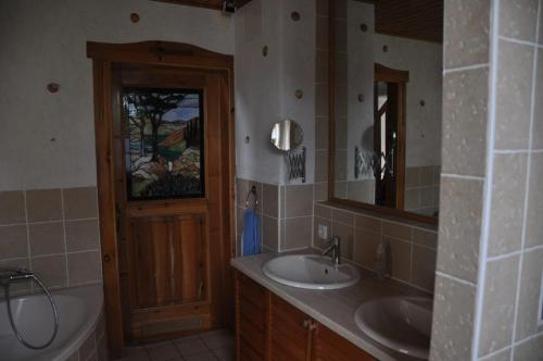 Ένα μπάνιο στο Ferienwohnung am Park