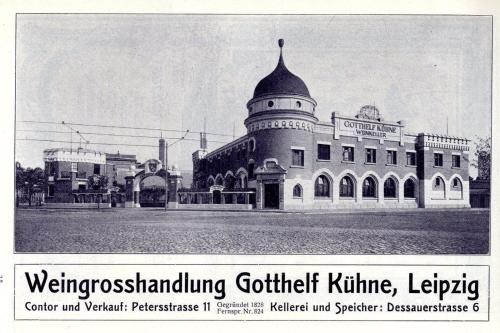a black and white photo of a building at Hotel Zur alten Stadtkellerei Leipzig in Leipzig
