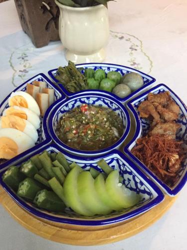 ホームステイの敷地内または近くでの食事または食べ物