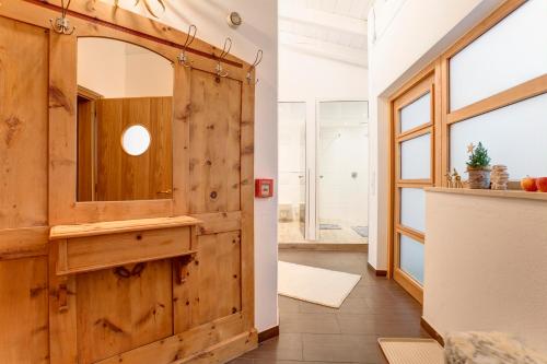 Bilde i galleriet til Am Dorfplatz Suites - Adults only i Sankt Anton am Arlberg