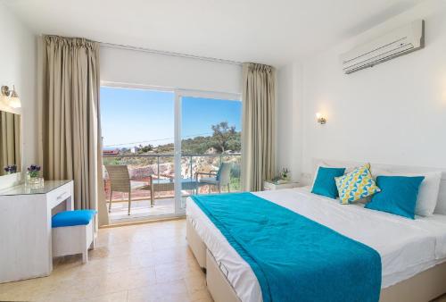 Ένα ή περισσότερα κρεβάτια σε δωμάτιο στο Dahlia Penthouse - Beautiful Luxurious Private Pool Fantastic Harbour Views