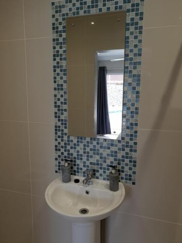 Ein Badezimmer in der Unterkunft Reef View BnB