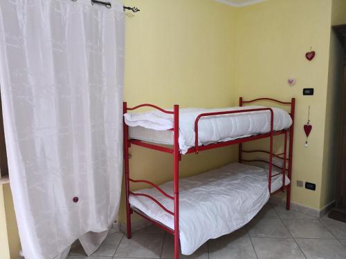 Postel nebo postele na pokoji v ubytování Leo home