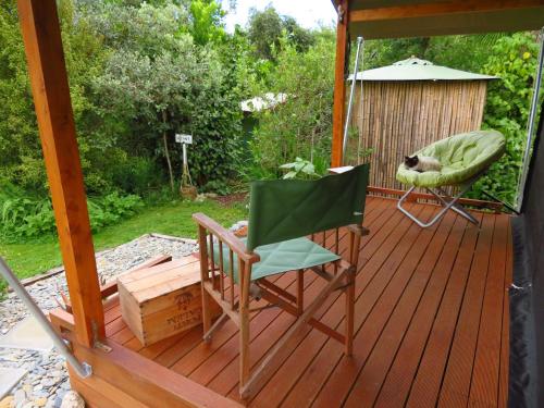 Ein Garten an der Unterkunft Omarama Oasis - Permaculture Glamping