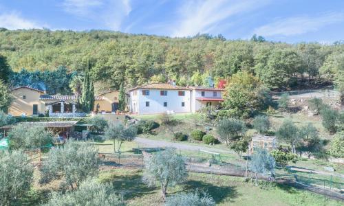an aerial view of a house with a yard at Casignano in Bagno a Ripoli