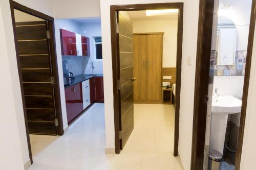 Gallery image of The Porch Inn Hotel/Service Apartments in Bangalore