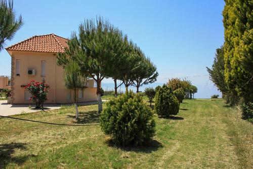 Gallery image of Sungate Beach in Rovies