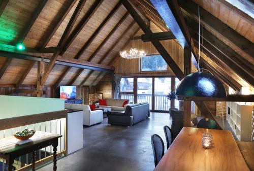 Gallery image of Landschützer's Country Suites in Mariapfarr