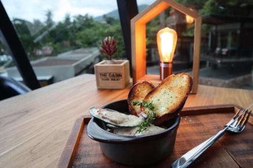 Đồ ăn tại/gần resort