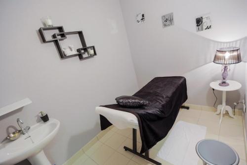 Koupelna v ubytování ibis Sète Balaruc les Bains Bien-être et Spa